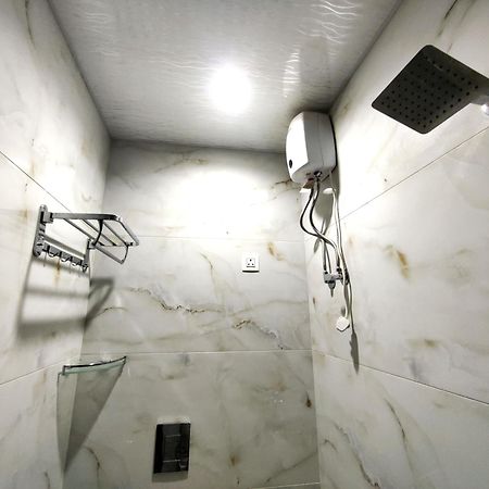 Hotel Comfy Inn Mumbai  Buitenkant foto