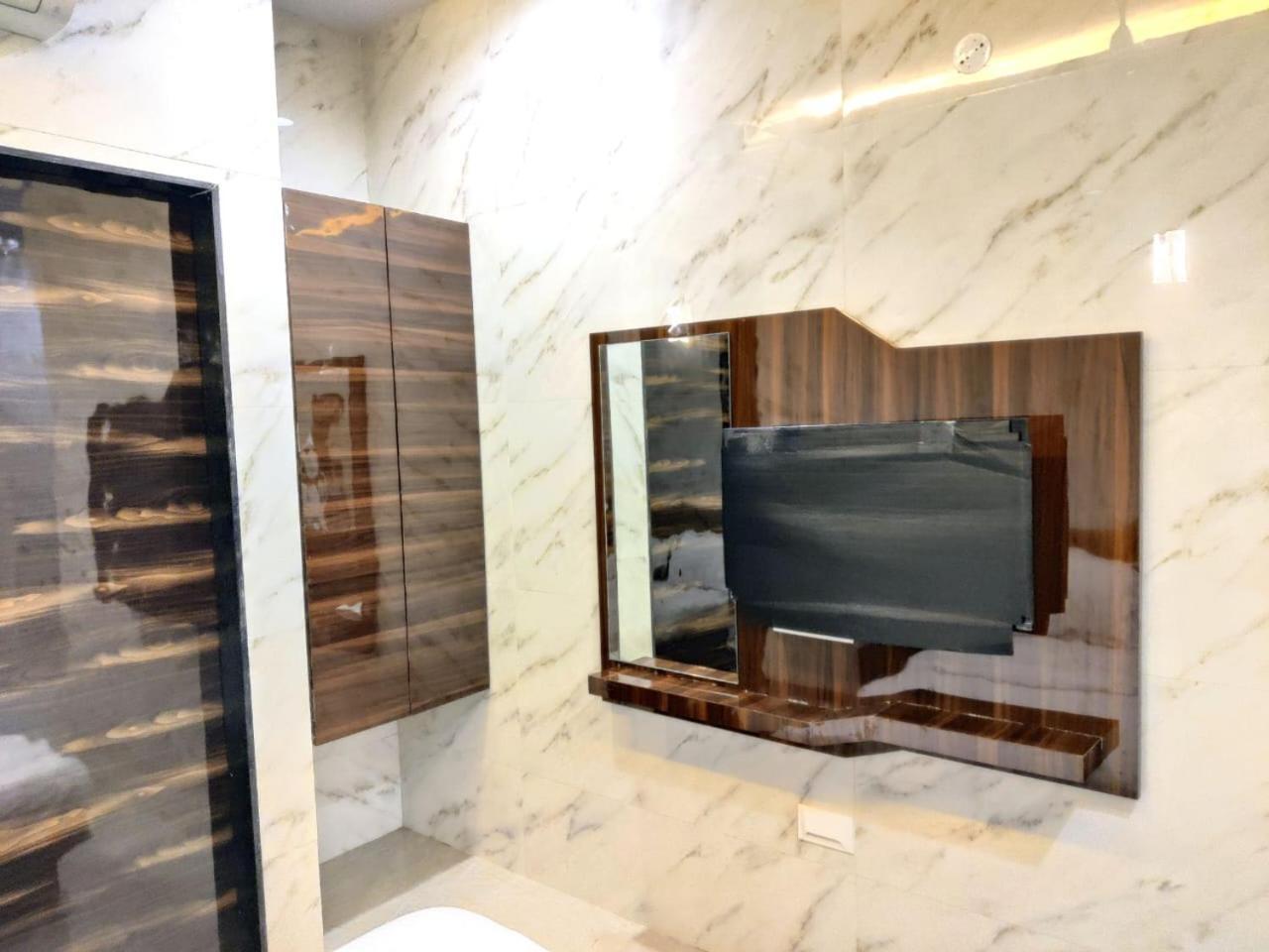 Hotel Comfy Inn Mumbai  Buitenkant foto