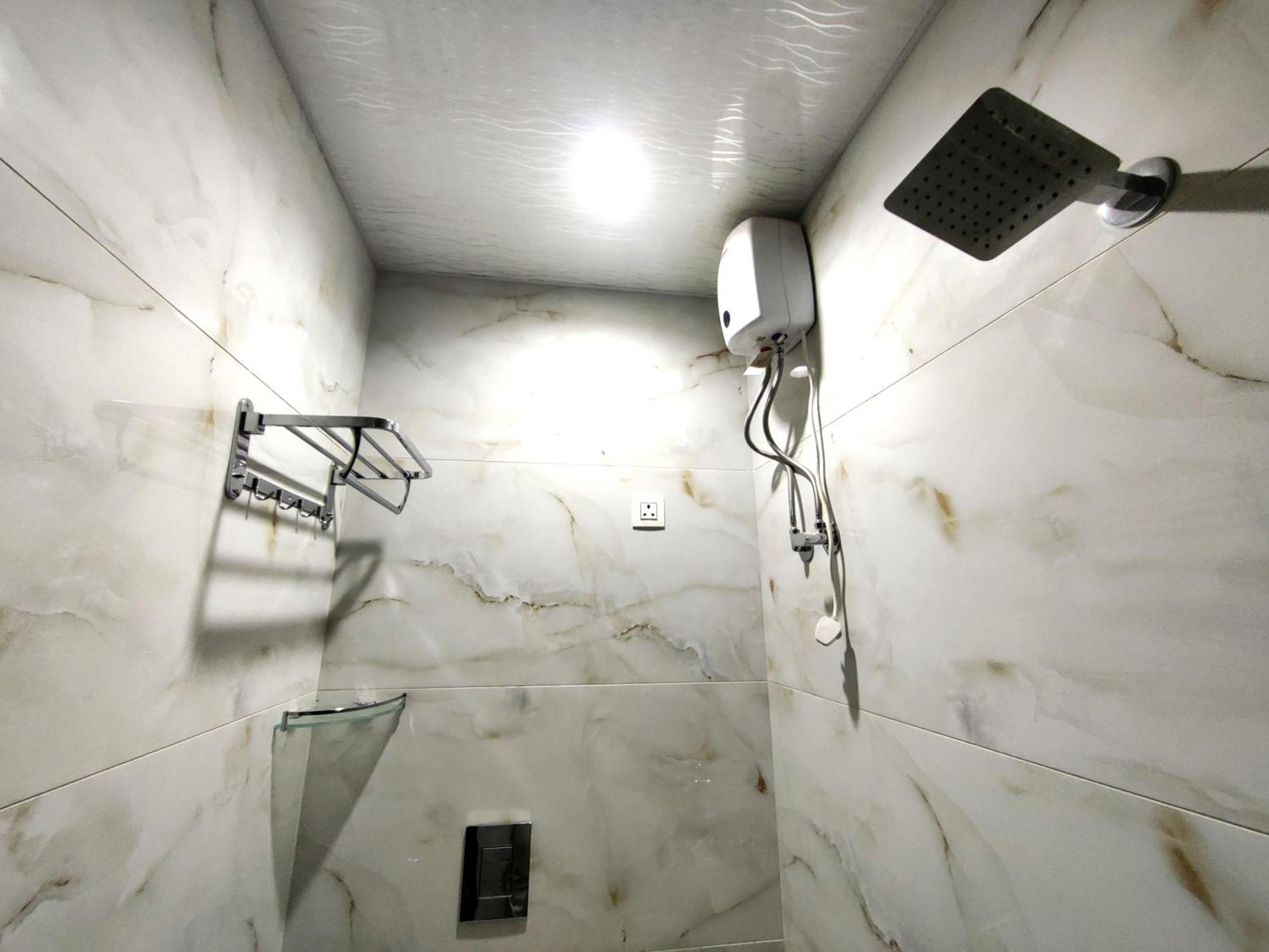 Hotel Comfy Inn Mumbai  Buitenkant foto