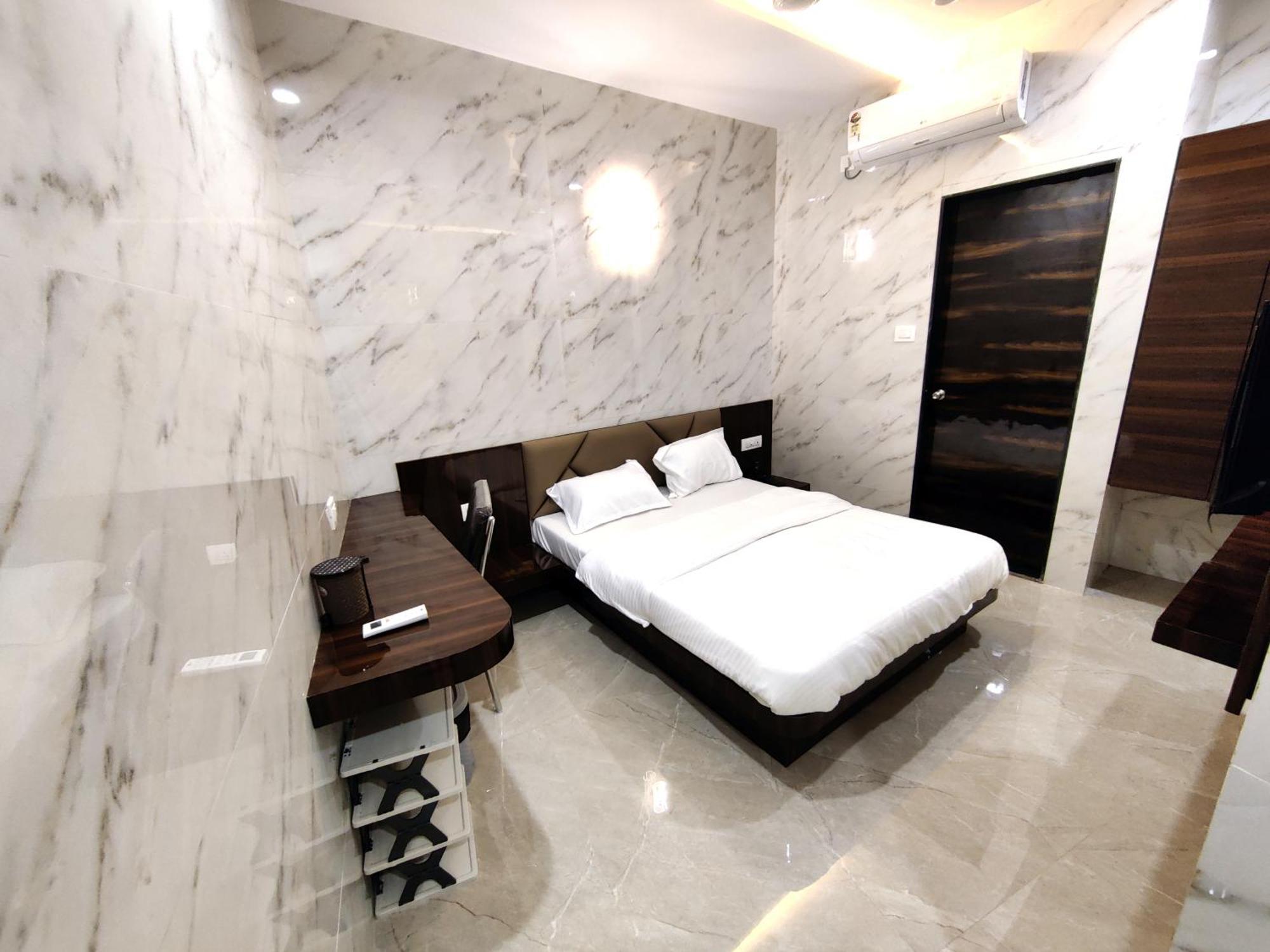 Hotel Comfy Inn Mumbai  Buitenkant foto