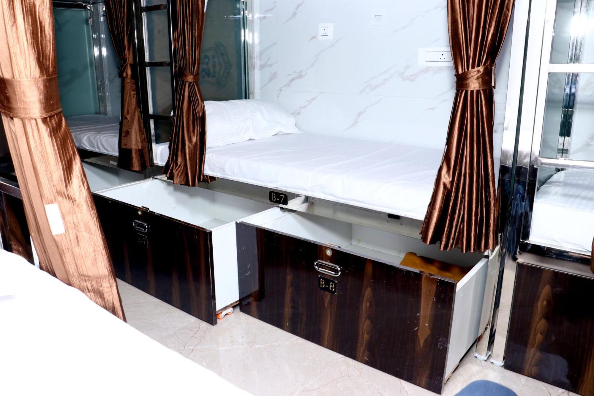 Hotel Comfy Inn Mumbai  Buitenkant foto