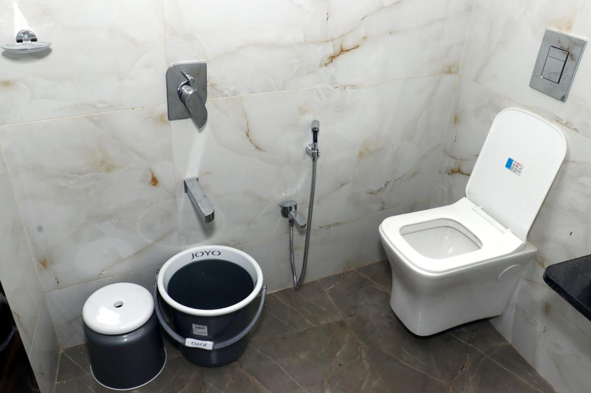 Hotel Comfy Inn Mumbai  Buitenkant foto