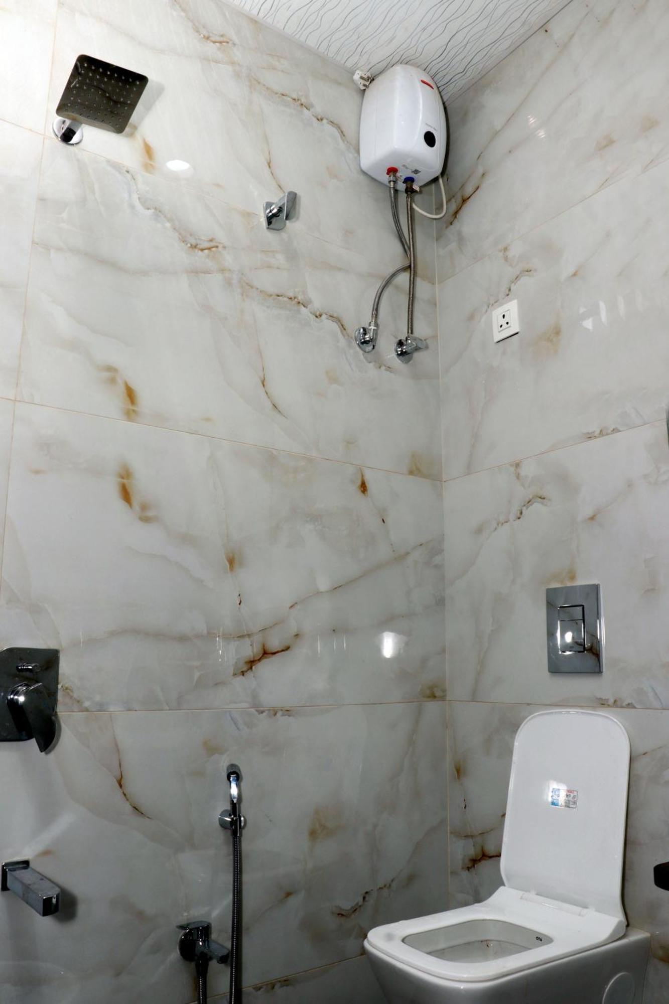 Hotel Comfy Inn Mumbai  Buitenkant foto