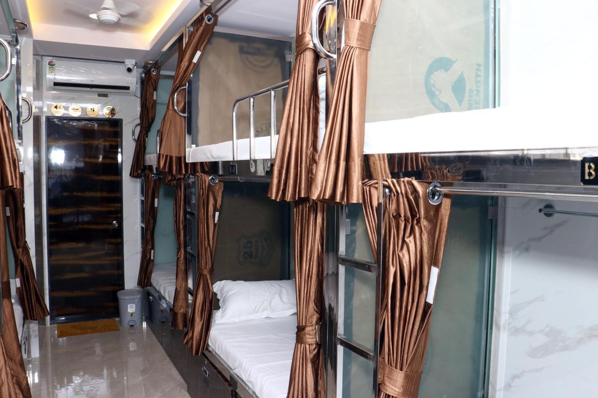 Hotel Comfy Inn Mumbai  Buitenkant foto